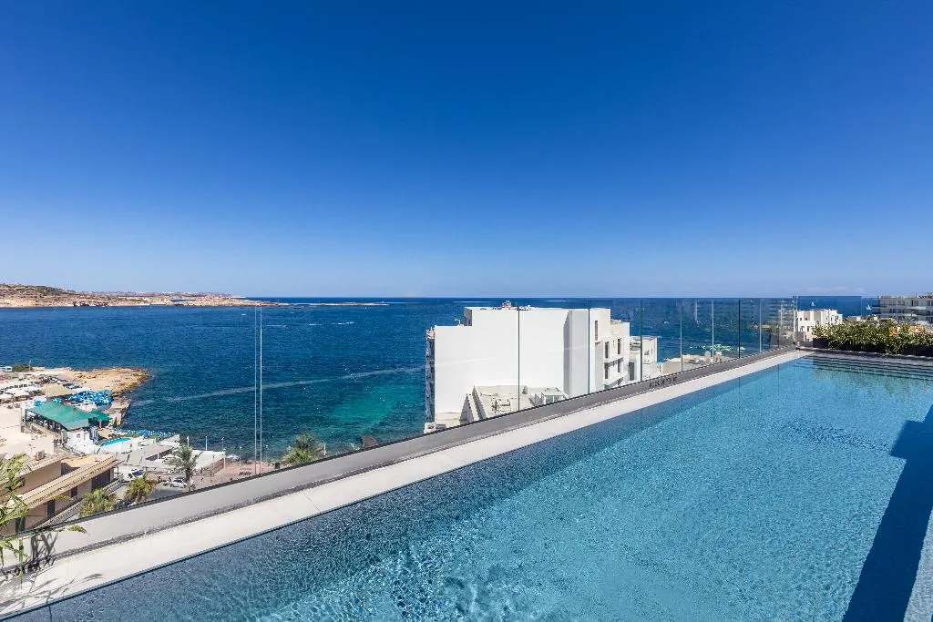 Pool, ibis Styles ST Pauls Bay Malta, Malta