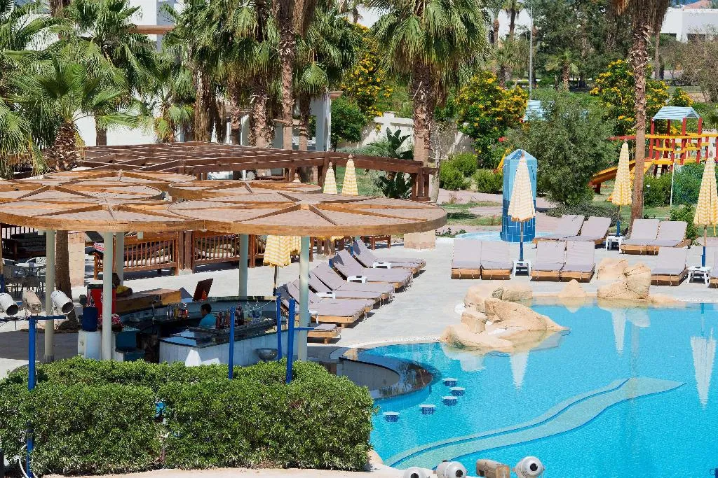 Pool, Amphoras Aqua, Red Sea Riviera