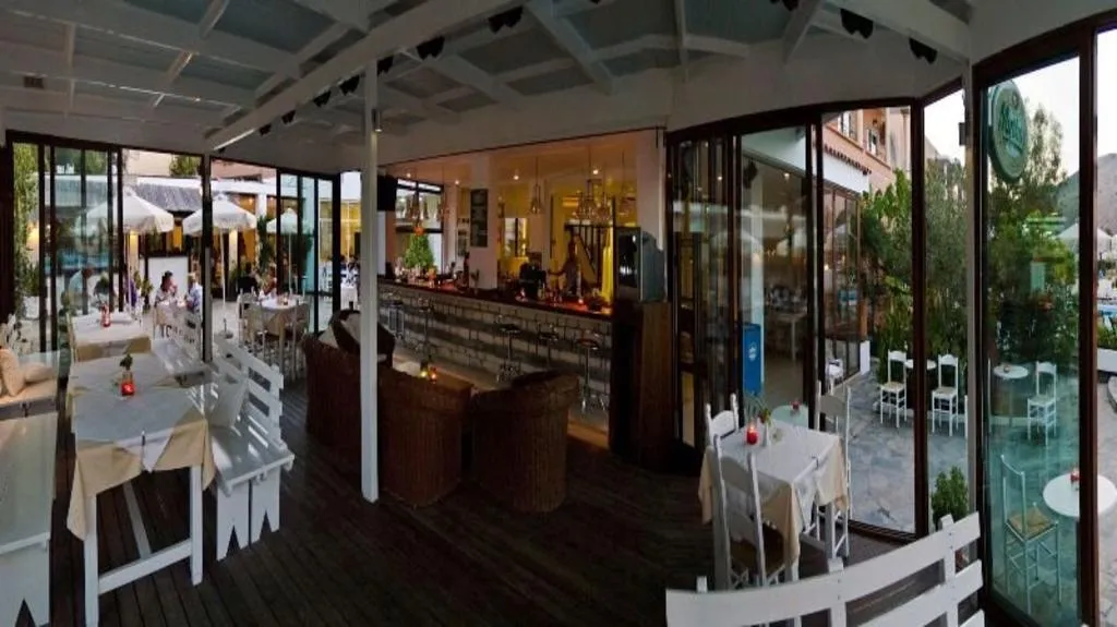 Bar, Georgioupolis Beach Hotel, Crete