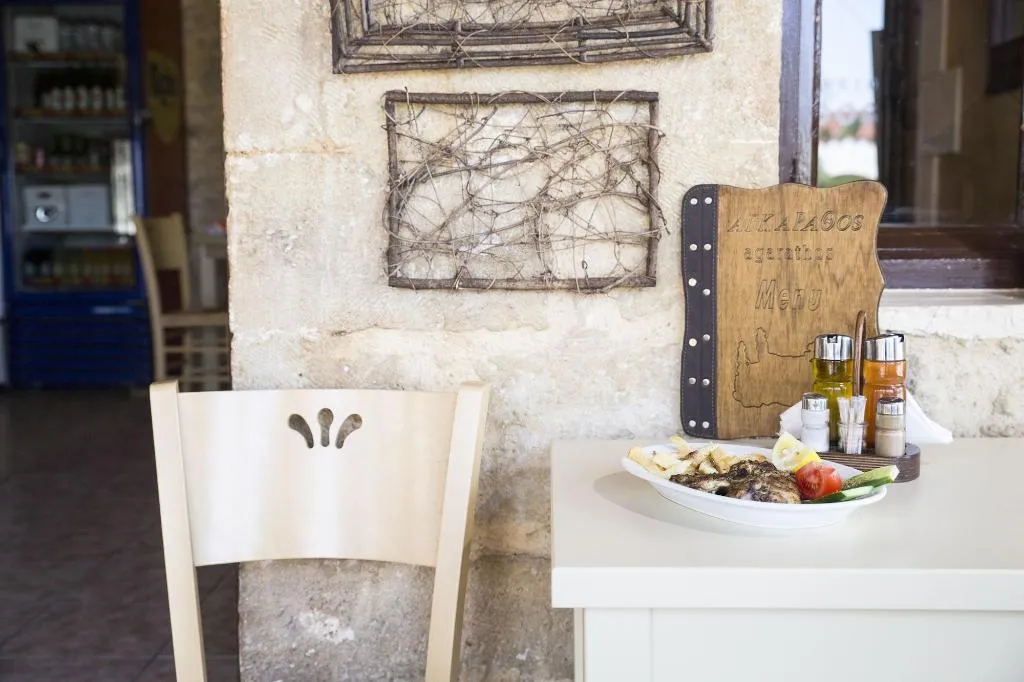 Lobby, Agarathos, Crete
