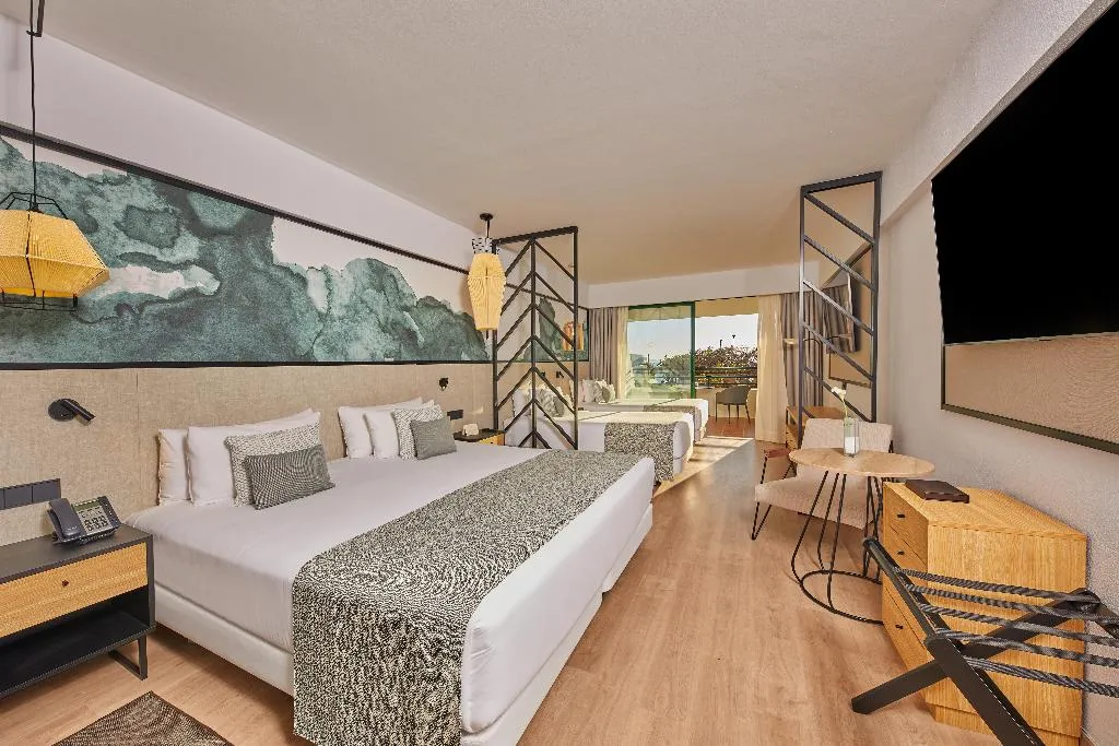 FAMILY ROOM STANDARD Room, Grand Hyatt Lanzarote Playa Dorada Resort, Lanzarote