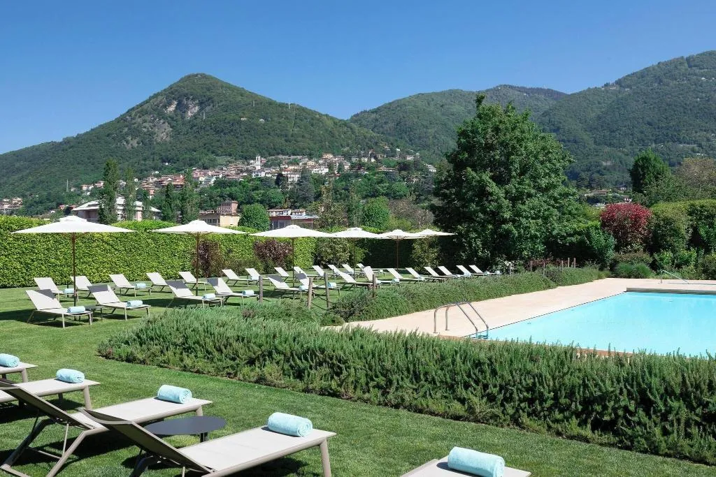 Pool, Sheraton Lake Como, Milan