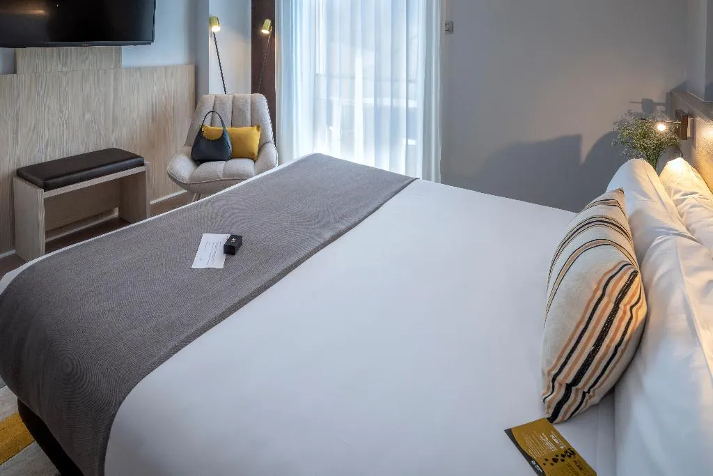 Double or Twin DELUXE Room, Serhs Rivoli Rambla, Barcelona