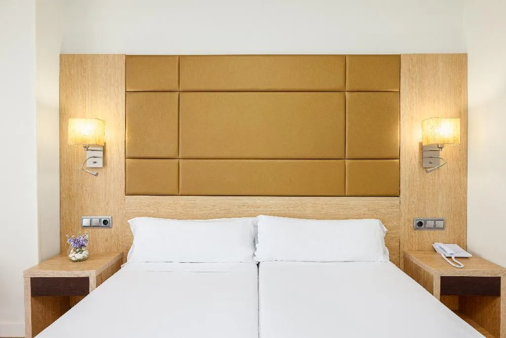 DOUBLE PREMIUM Room, Virgen de los Reyes, Seville