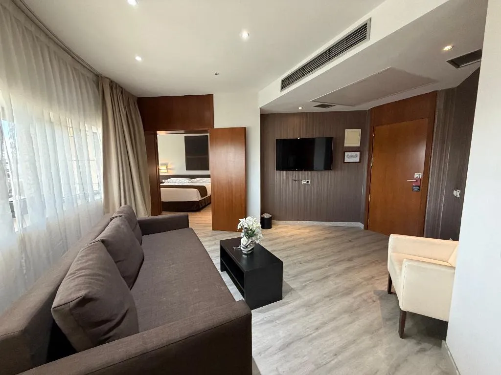 JUNIOR SUITE STANDARD Room, Amura Alcobendas, Madrid