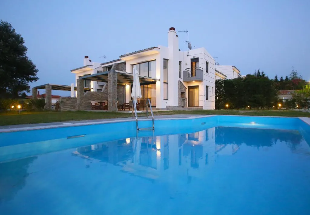 VILLA THREE BEDROOMS WITH PRIVATE POOL Room, Sunny Sani Luxury Villas, Halkidiki