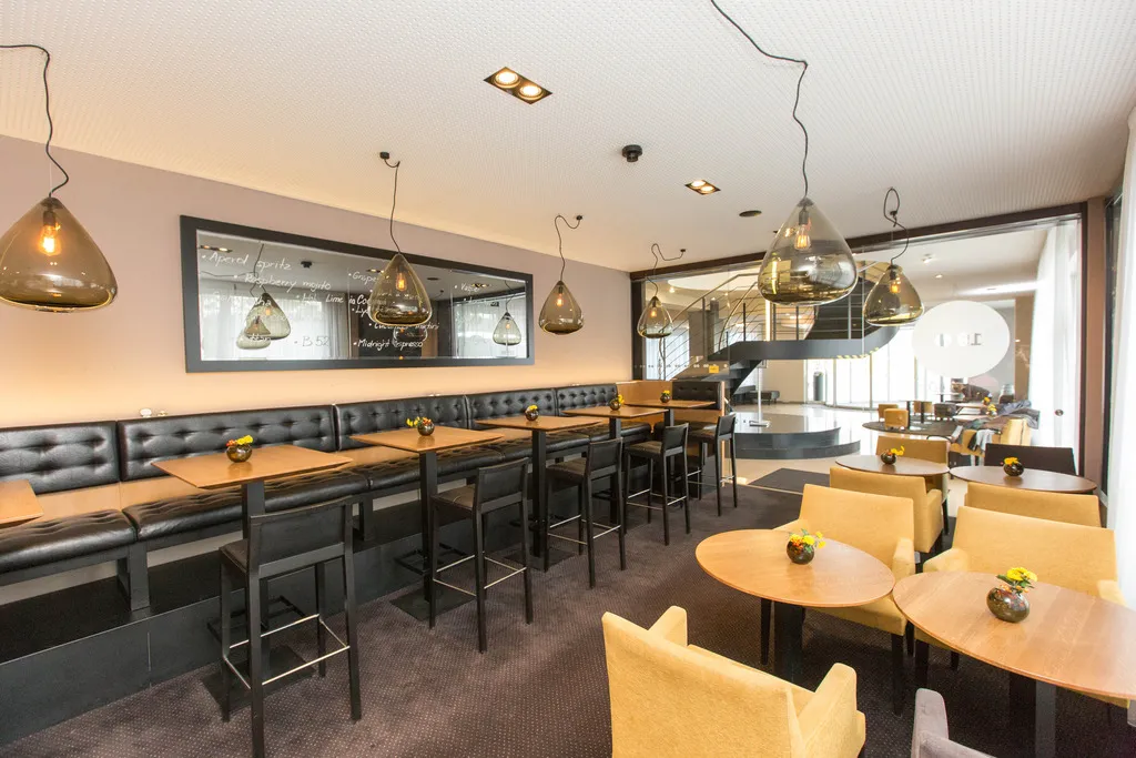 Bar, Golf Dependance, Prague