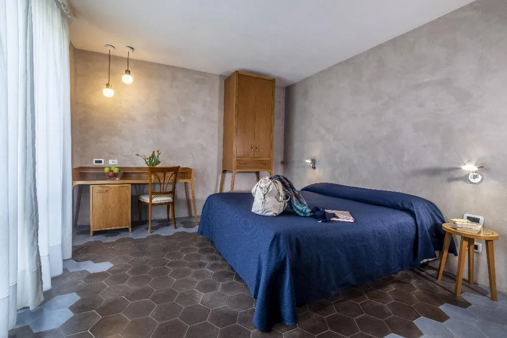 DOUBLE SUPERIOR SEA VIEW Room, Il Roseto Resort, Naples
