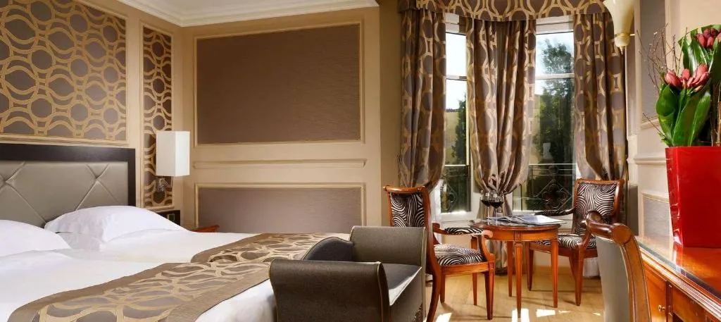Room, Grand Visconti Palace, Milan