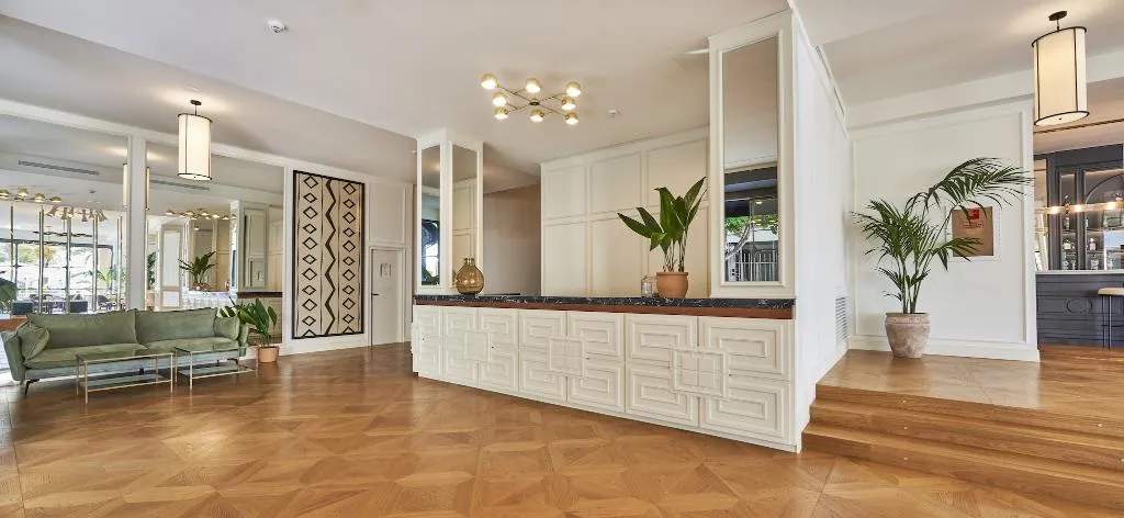 Lobby, Hoposa Daina, Majorca