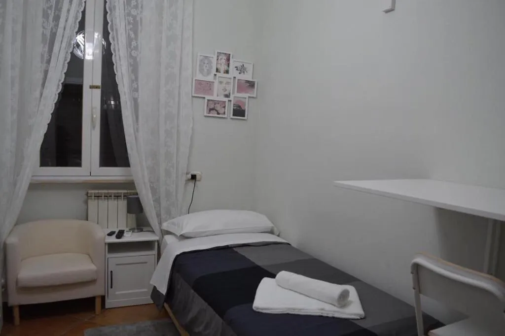 Room, Martini Rooms, Naples
