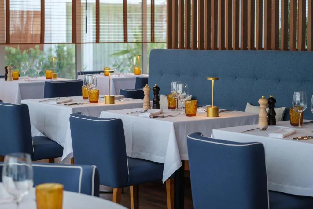 Restaurant, Malibu Foz – La Maison Younan, Porto