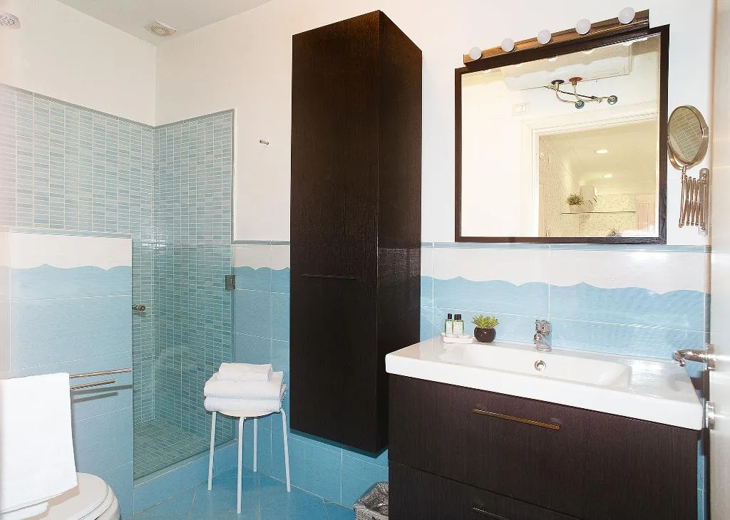 APARTMENT CAPACITY 3 Room, Residenza Echia, Naples