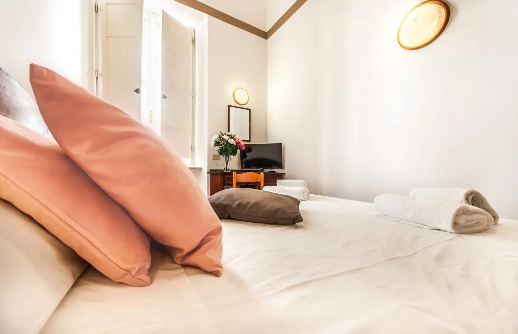 DOUBLE SINGLE USE WITH VIEWS Room, Costantini, Florence