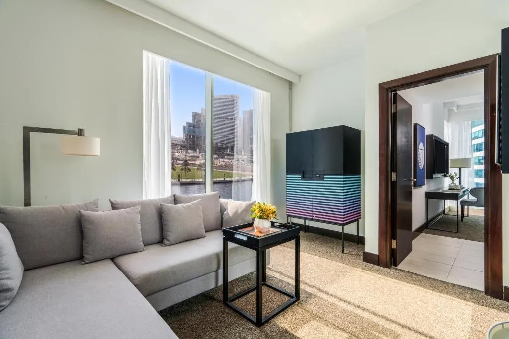 SUITE SUPERIOR Room, Pullman Dubai Downtown, Dubai