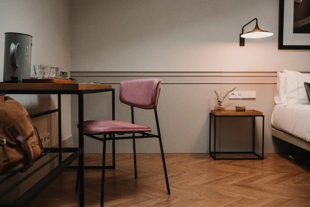 TRIPLE SUPERIOR Room, Room Mate Collection Helen Berger, Valencia