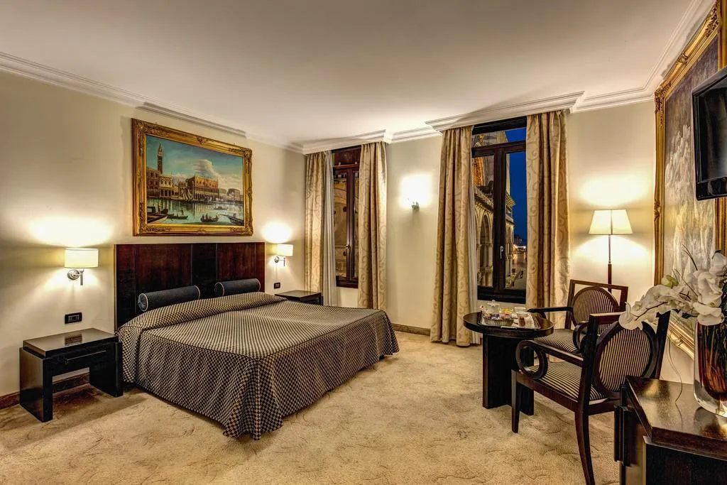 Room, Relais Piazza San Marco, Venice