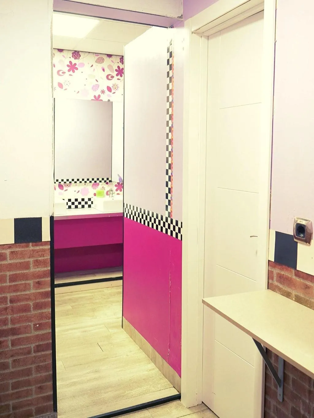 Room, Urban Hostel, Madrid