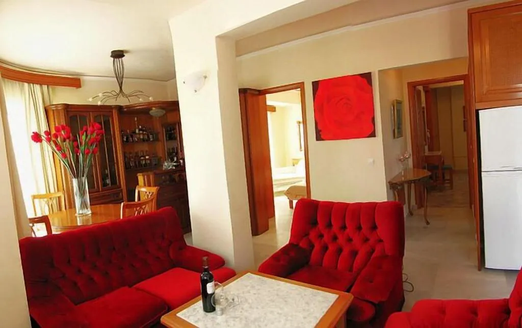 Room, Futura, Crete