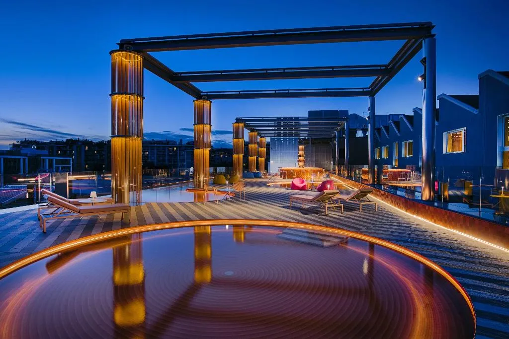 Pool, nhow Milano, Milan