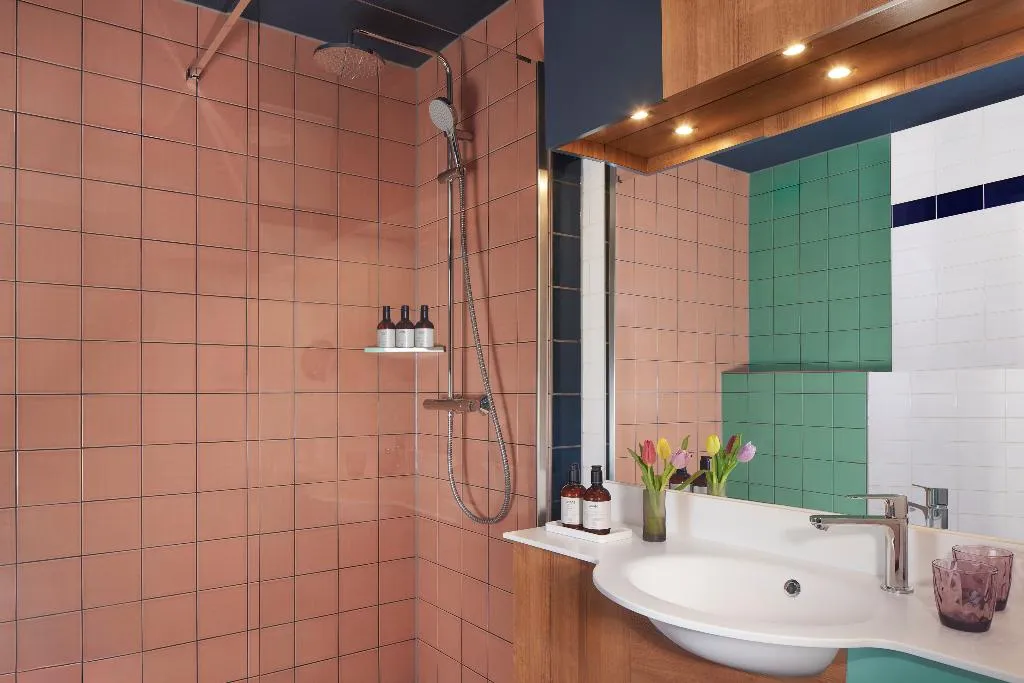 DOUBLE STANDARD Room, Avani Museum Quarter Amsterdam Hotel-previously NH, Amsterdam