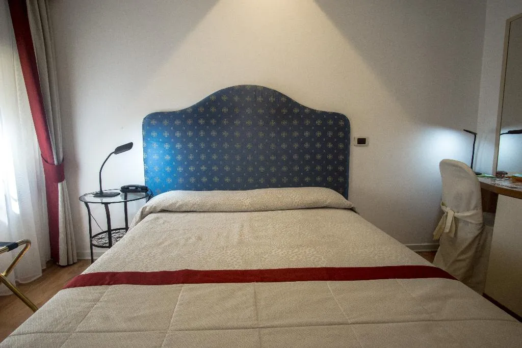 DOUBLE STANDARD Room, Antigo Trovatore, Venice