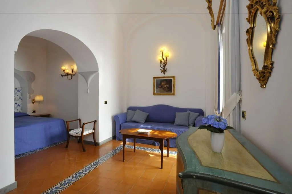 Room, Miramare, Naples