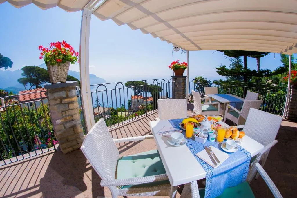 Terrace, Rufolo, Naples