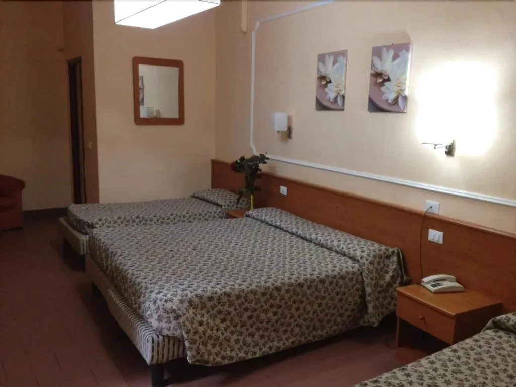 Room, Toscana, Florence