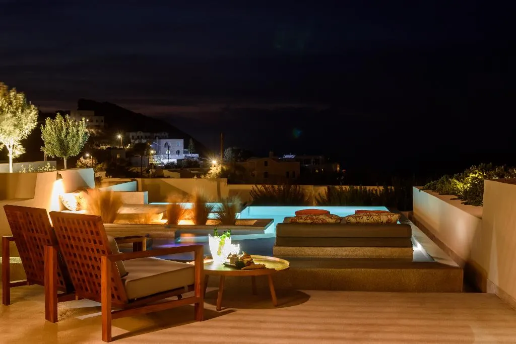 SUITE STANDARD Room, Potnia Theron Suites, Santorini