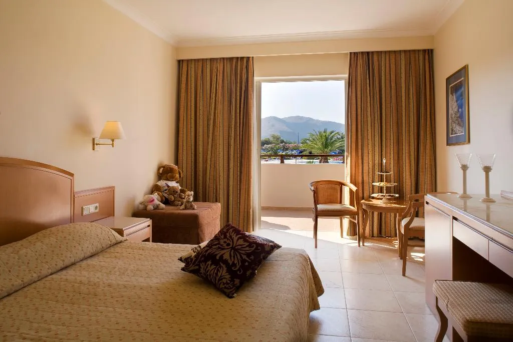 FAMILY ROOM GARDEN VIEW TWO BEDROOMS Room, Pilot Beach Resort, Crete