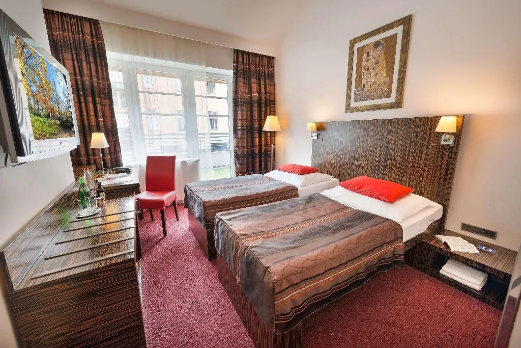 Room, EA Hotel Crystal Palace, Prague