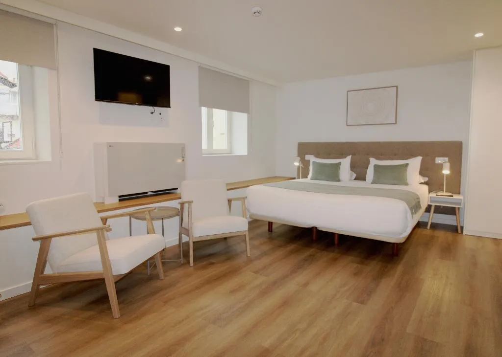 STUDIO KING SIZE BED Room, Rossio Garden Suites, Lisbon