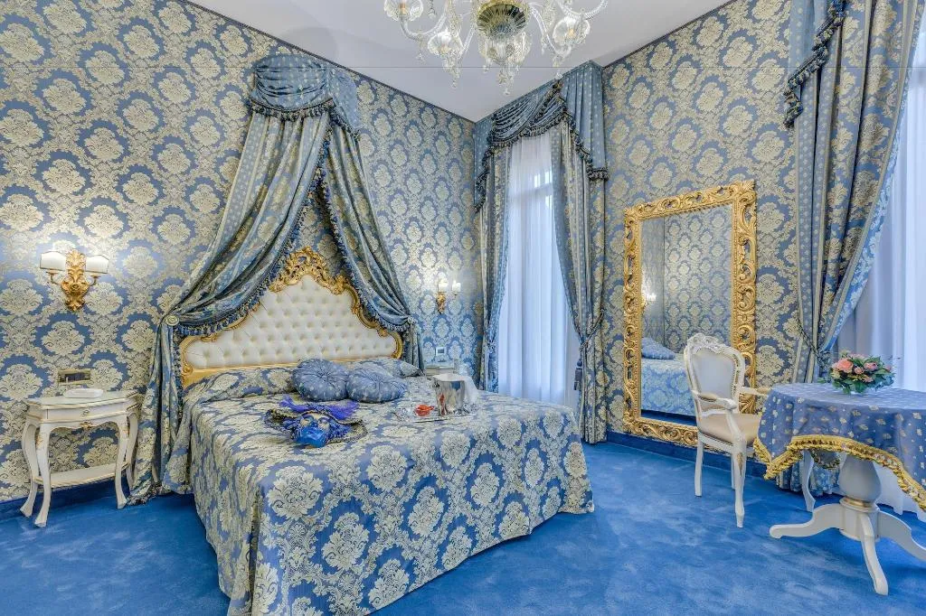 Room, Residenza Veneziana, Venice