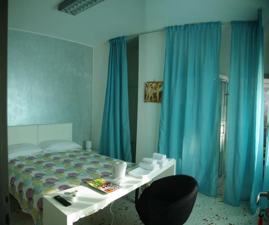 Room, Appia Avenue 639, Naples