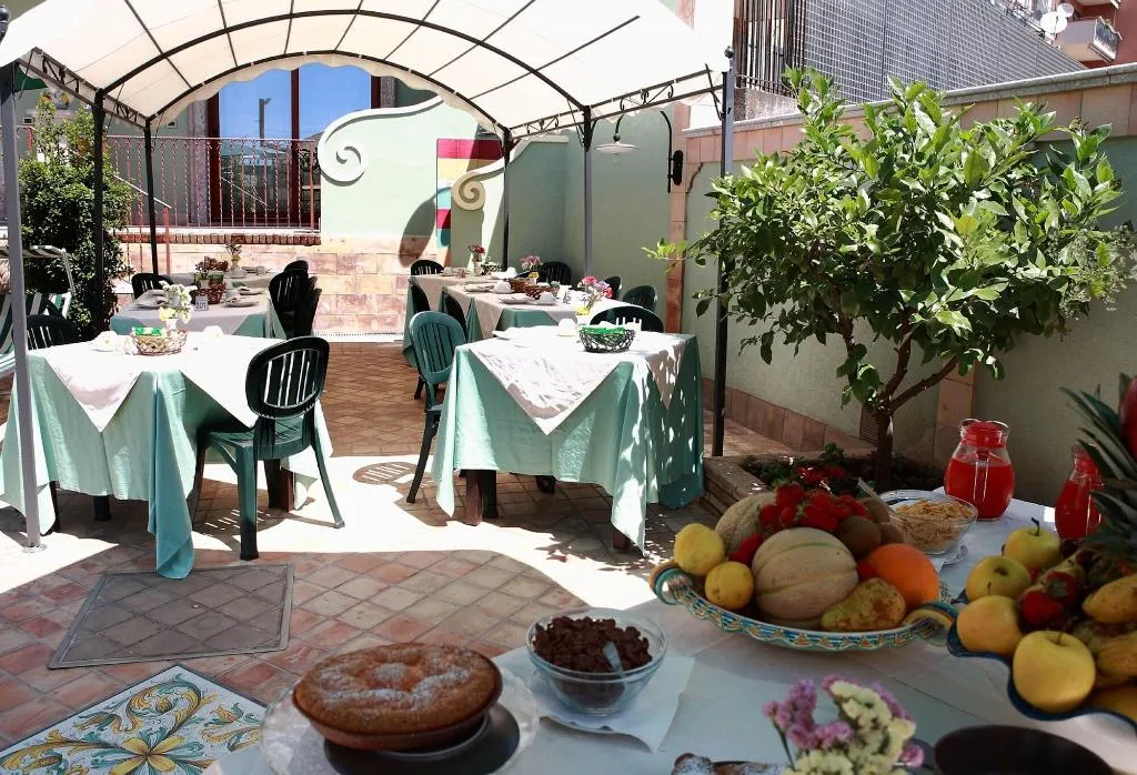 Restaurant, B&B Villa Cristina, Taormina