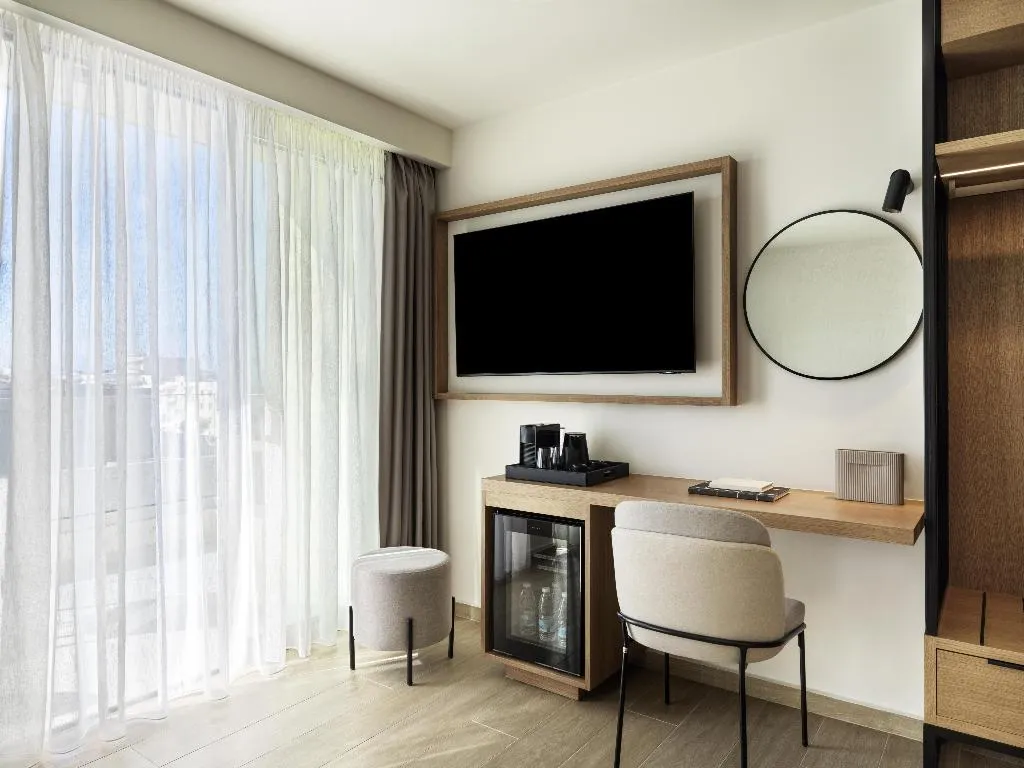 TWIN STANDARD Room, Hilton Garden Inn Chania City, Crete