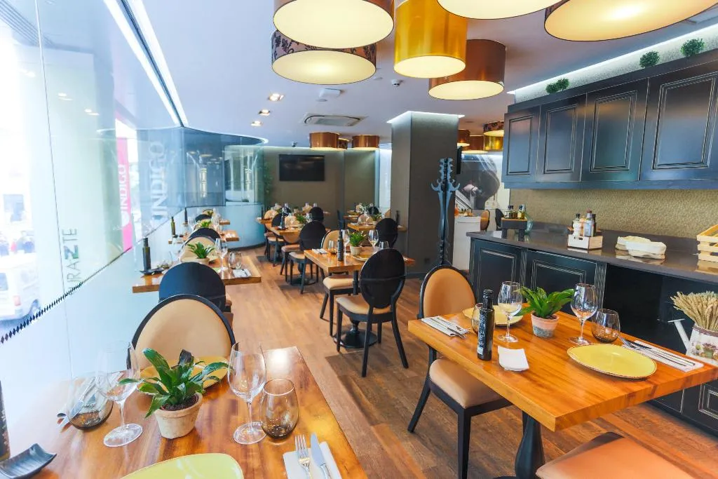 Restaurant, Hotel Indigo Madrid - Gran Via, Madrid
