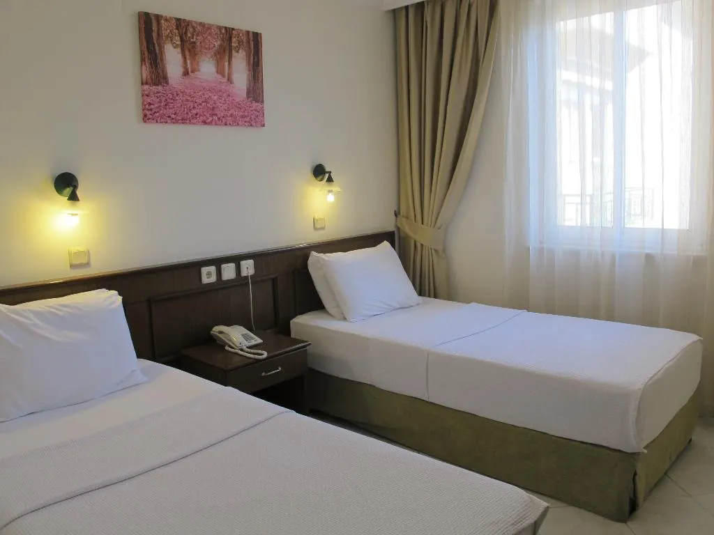 Room, Liman Apart, Dalaman