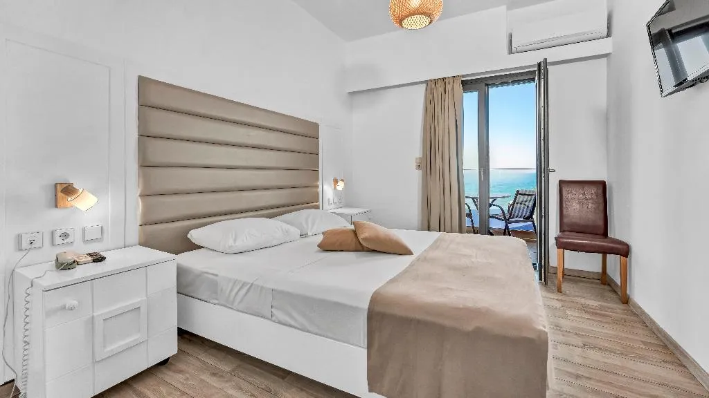 FAMILY ROOM SEA VIEW ONE BEDROOM Room, Sunset Beach Hotel, Crete