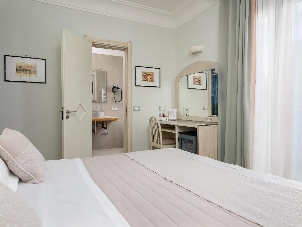 Double or Twin STANDARD Room, Comfort Hotel Gardenia Sorrento Coast, Naples