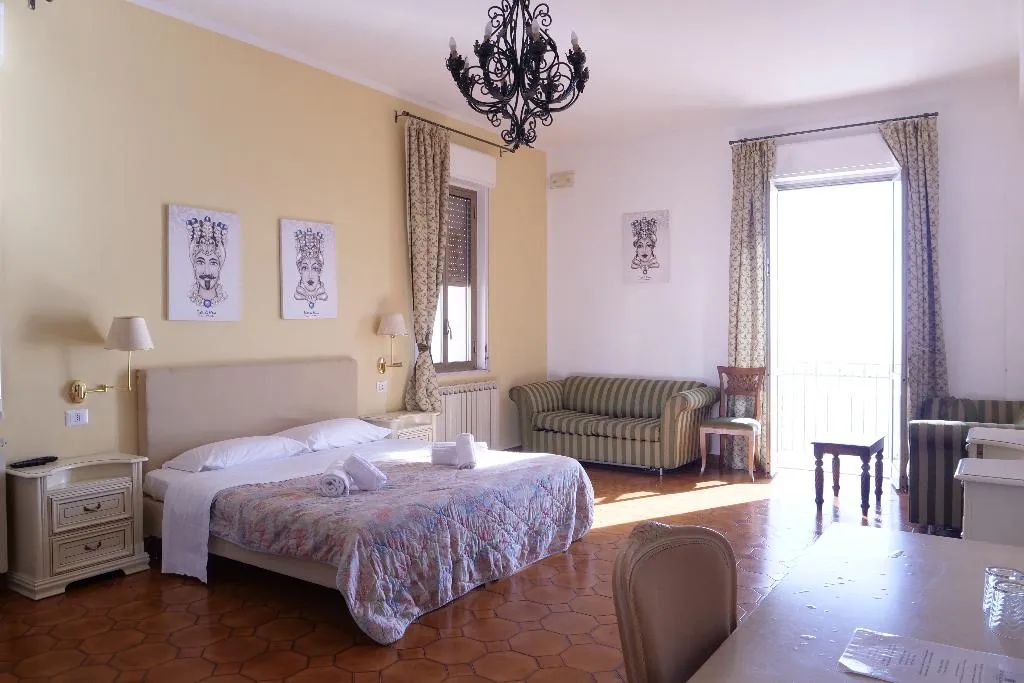 SUITE WITH BALCONY Room, Hotel Elios, Taormina