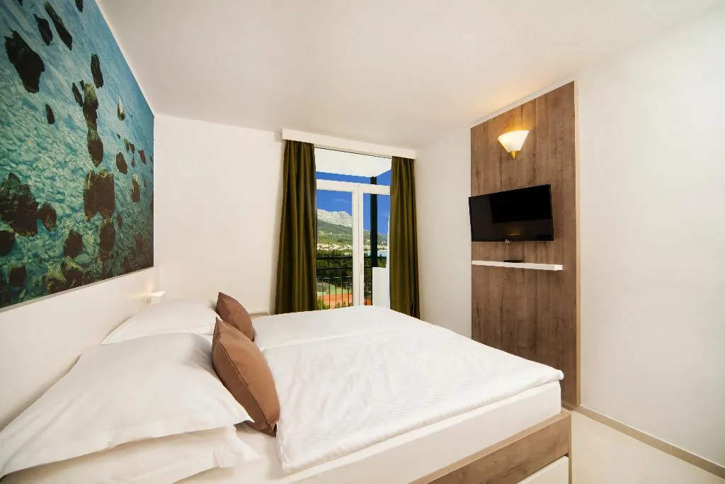 DOUBLE SINGLE USE SIDE SEA VIEW WITH BALCONY Room, Bluesun hotel Neptun, Split