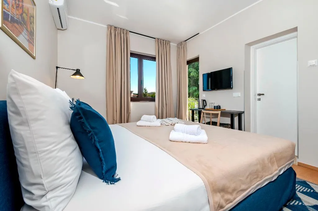 DOUBLE WITH BALCONY Room, Sunset Residence Rovinj, Istria