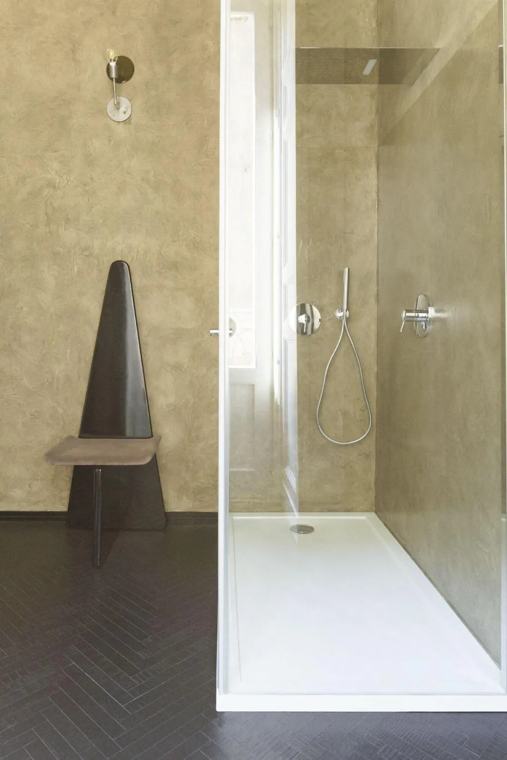 Room, Asmundo Di Gisira, Catania