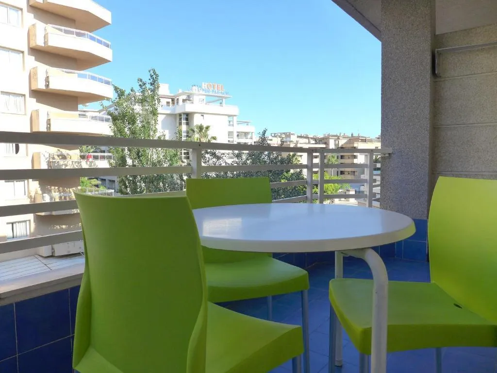 APARTMENT CAPACITY 4 ONE BEDROOM Room, Rentalmar Zahara Family Suites, Costa Dorada
