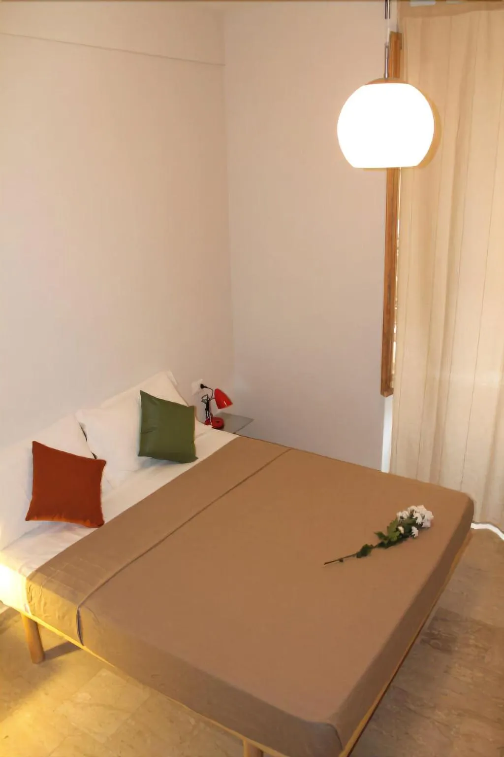 Room, Roma Art Rooms, Naples