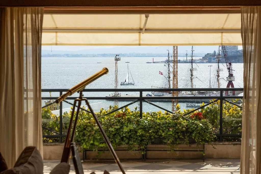 General view, As Janelas Verdes, Lisbon