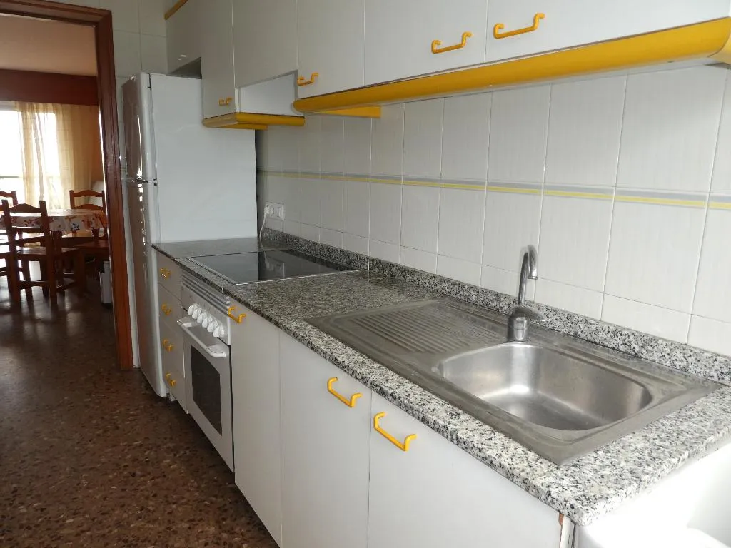 APARTMENT CAPACITY 6 TWO BEDROOMS Room, Jardines de Gandia I-II 3000, Valencia