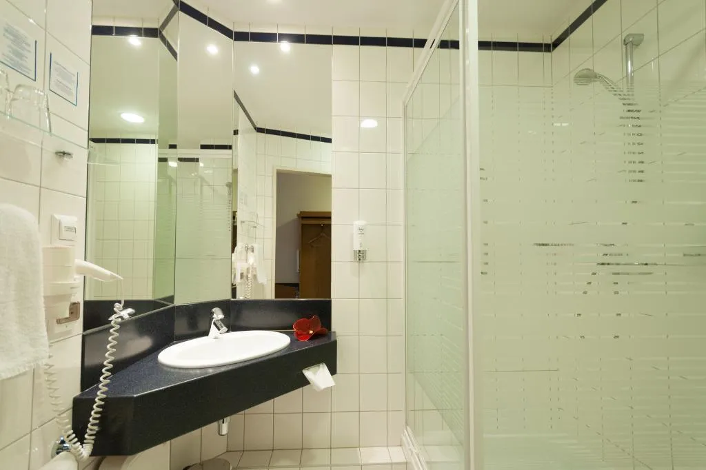 TWIN STANDARD Room, Express Kraków Hotel, Krakow